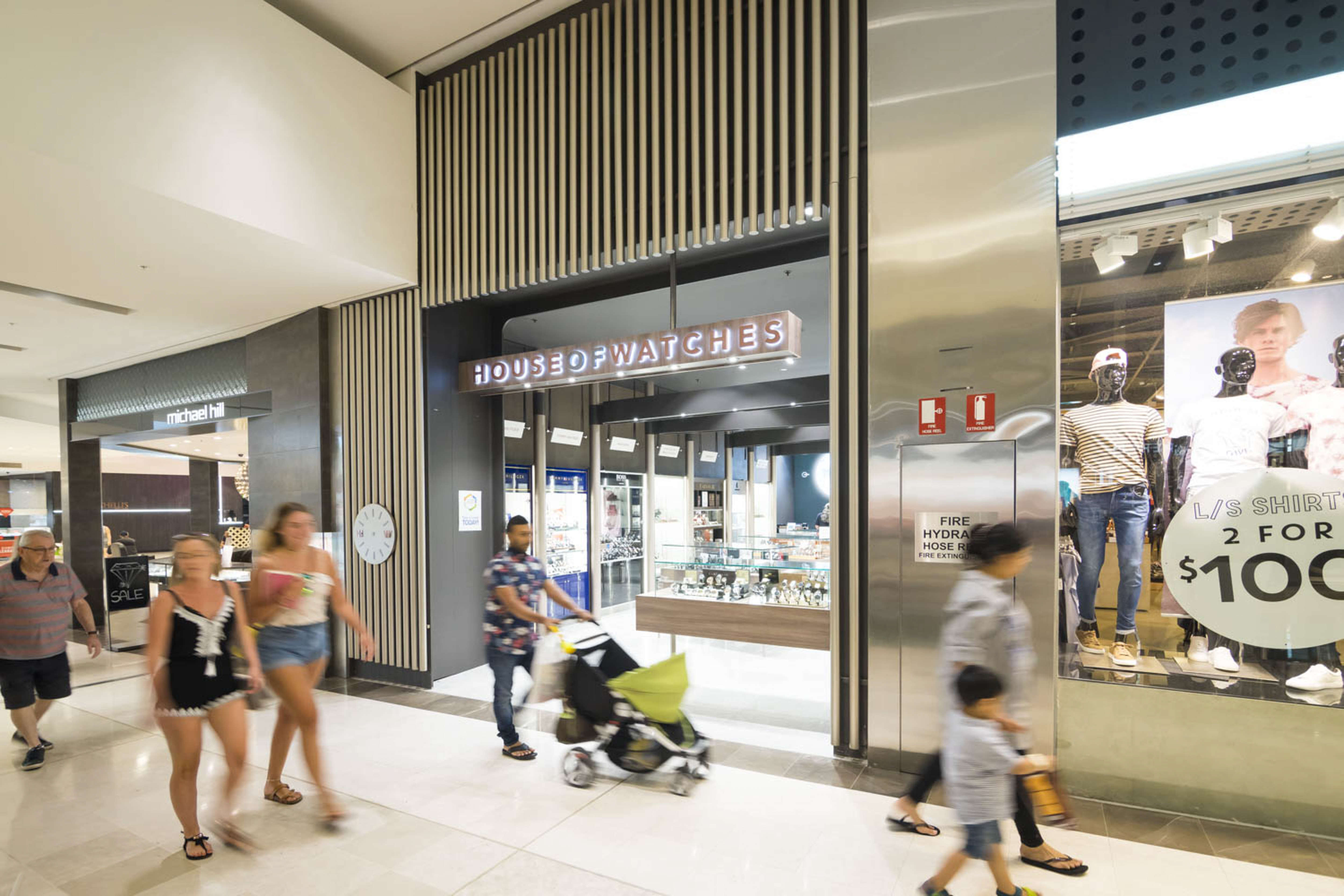 Receive a FREE Complimentary HUGO BOSS Jewellery set or HUGO BOSS Ball Point Pen when you spend over £295